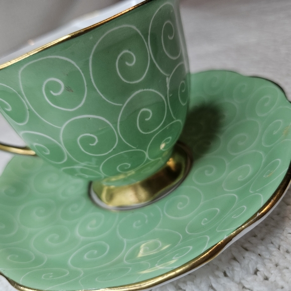 Royal Albert Crown Bone England China Teacup Saucer GREEN w/White Swirls… - Picture 4 of 16